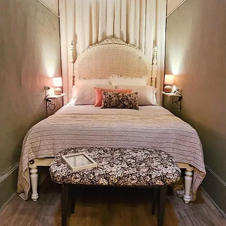 Alma House - *